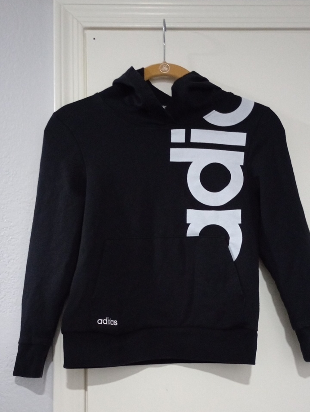 adidas Black Crewneck Hoodie with Large White Vertical Logo Size 8 Boys